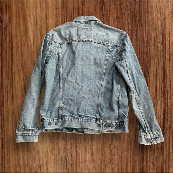 Levi’s Trucker Jacket Light Wash Denim Men’s Size Medium 100% Cotton - Picture 4 of 10